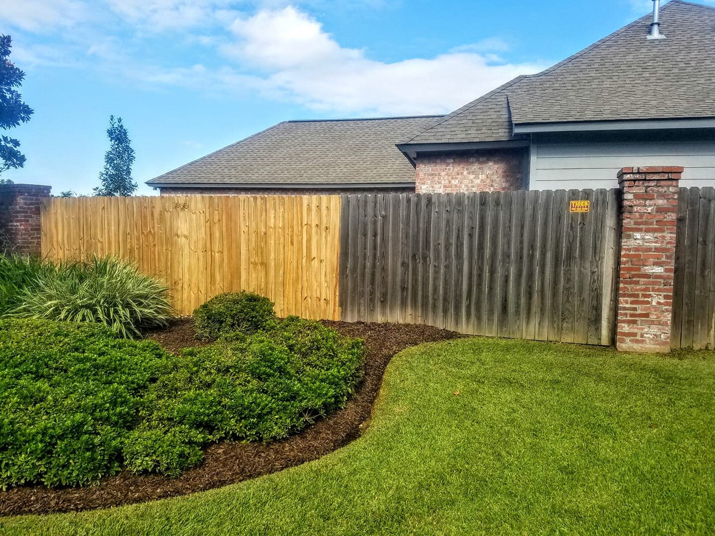 fence pressure washing in Chesapeake VA